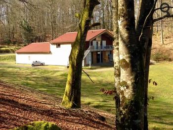 gîte de pêche et vacances sur le Lac Saint Etienne Cantales dans le Cantal