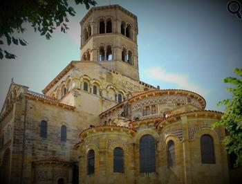 Abbatiale Saint-Austremoine à Issoire, bijou historique du 12è siècle