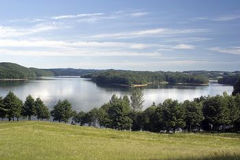 Le lac de Saint Etienne Cantalès