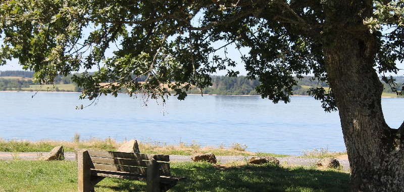 Lac de Pareloup en Aveyron