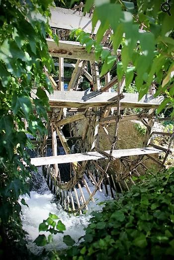 La roue à eau du moulin de l orme